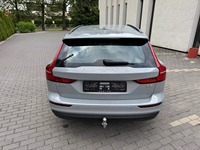 2024 pour Volvo pour V60 Dark Sundeck avec 360 intérieur AWD boîte de vitesses automatique ACC régulateur de vitesse R20 taille des pneus carburant électrique nouveau