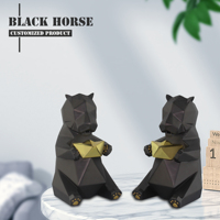 Ornement d'intérieur animalier personnalisé, statue de tigre géométrique 3D en métal noir moulé, tenant une lingot d'or, mascotte pour la décoration de la maison