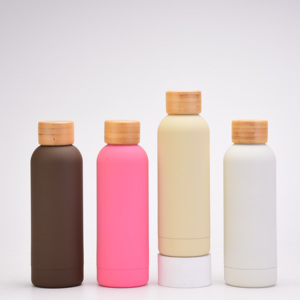 Bottiglia d'Acqua Ecologica da <span class=keywords><strong>500</strong></span> <span class=keywords><strong>ml</strong></span> a Doppia Parete con Isolamento Sottovuoto, Personalizzabile, Opaca, in Acciaio Inossidabile con Coperchio in Bambù - Product Image 3