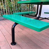 Ensemble de table de pique-nique commerciale conception perforée dessus en acier en métal enduit et trou de parapluie Table de café extérieure mobilier d'extérieur