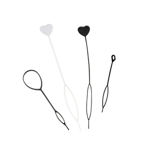 Outils de tressage de cheveux très demandés pour femmes, <span class=keywords><strong>aiguille</strong></span> à cheveux en forme de cœur, outil de coiffage <span class=keywords><strong>magique</strong></span> en plastique, outil de tressage pour queue de cheval - Product Image 1