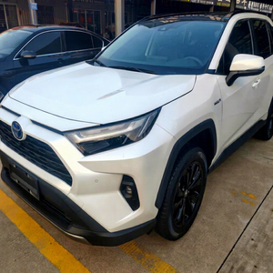 SUV de luxe diesel turbo 8LE-CVT 4x4 Euro VI d'occasion, très propre, modèle 2024, conduite à gauche, sièges en cuir, toit ouvrant, écran tactile, couleur foncée - Product Image 1