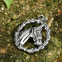 Pendentif Tête de Cheval Vintage en Acier Inoxydable, Collier en Acier Titane, Ornement Tête de Cheval en Acier Titane