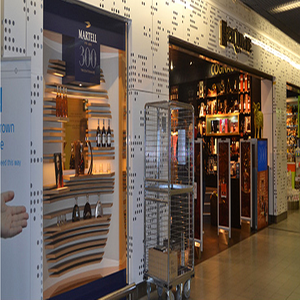 Les murs extérieurs de bâtiments en aluminium perforé sur mesure peuvent être personnalisés avec des murs-rideaux métalliques décoratifs suspendus. - Product Image 1