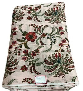 Tissu chinon en viscose imprimé numérique léger 70 GSM, de qualité supérieure, idéal pour la confection de vêtements et de robes - Product Image 3