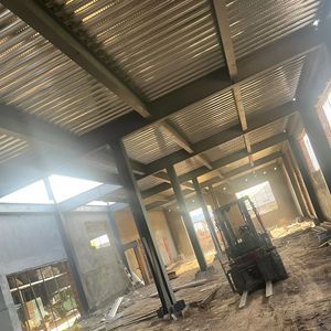 Services de découpe et de pliage pour bâtiments préfabriqués en acier du Shandong – Atelier à structure métallique à grande portée / Structure d'atelier en acier - Product Image 3