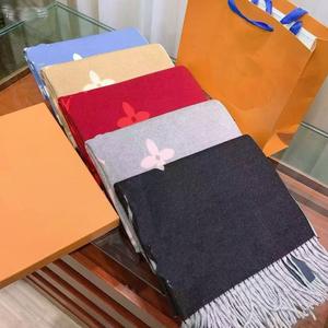 2025 tasarımcı yüksek kaliteli kadın yün şal-kış sıcak hayvan desen hızlı kuru toptan - Product Image 1