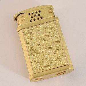 Briquet à pétrole vintage en cuivre moleté, durable, portable, coupe-vent, style rétro, vente en gros - Product Image 6