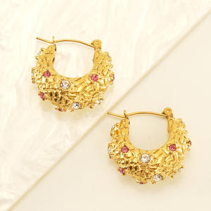 Pendientes de aro gruesos chapados en oro de 18 quilates Retro a la moda para mujer, pendientes de aro texturizados Vintage de acero inoxidable para fiesta - Product Image 1