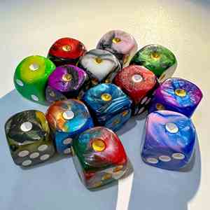 Dados de Juego Acrílicos de 16 mm, Bicolor, con Esquinas Redondeadas, Personalizables al por Mayor - Product Image 1