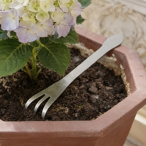 Rastrillo para bonsái de acero inoxidable para el hogar, herramienta para aflojar la tierra en macetas, plantar flores, herramienta de jardinería, rastrillo pequeño. - Product Image 1