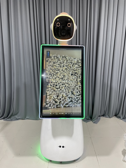 2026 Fashion Popular Robot Photo Booth with 32inche Touch Screen 360 Photo Robot Remote Control APP Robot Photo Booth for Party