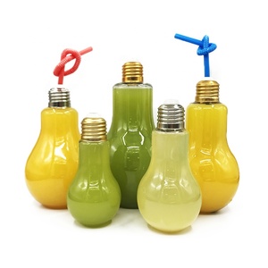 Lumière <span class=keywords><strong>LED</strong></span> 100/150/200/300/400/500/700ml <span class=keywords><strong>Bouteille</strong></span> de boisson en plastique en forme d'ampoule avec <span class=keywords><strong>bouchon</strong></span> en métal - Product Image 2