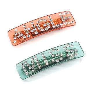 Chine usine personnalisée claire acrylique couleur bonbon barrettes avec strass mots antidérapant rose cristal barrettes de cheveux clip lettre - Product Image 6