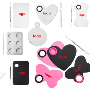 Mélangeur de palette de peinture en acier inoxydable avec logo personnalisé Plaque de fond de teint pour vernis à ongles Palette de mélange de plateau de maquillage avec spatule - Product Image 1