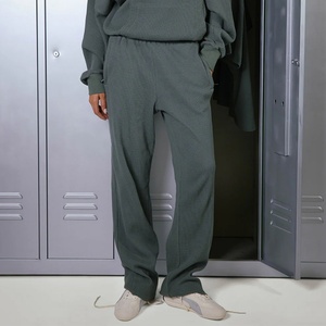 Ventes en gros de joggings en coton gaufré personnalisés pour femmes, respirants, taille plus, ensemble de joggings pour femmes, logo imprimé, joggings à jambes larges pour femmes - Product Image 3