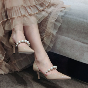 เทรนด์แฟชั่นปี 2026 รองเท้าส้นสูงหัวแหลมประดับมุกสีขาวสุดหรูสำหรับเจ้าสาว  หนังแท้ ใส่สบาย เหมาะสำหรับงานแต่งงาน - Product Image 2
