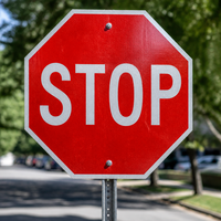 Panneau de signalisation routière en aluminium avec film réfléchissant prismatique haute intensité, étanche IP68, pour le contrôle du trafic et les avertissements