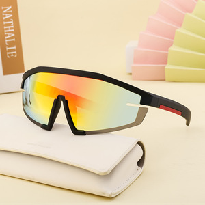 Lunettes de soleil sportives PQ-2466, monture noire en PC, polarisées UV400, coupe-vent, protection solaire pour le cyclisme en extérieur, pour hommes - Product Image 1