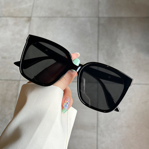 Gafas de Sol Qianai con Marco Cuadrado Negro, Lentes de PC con Protección UV400, Estilo Coreano para Mujer, a la Moda - Product Image 5