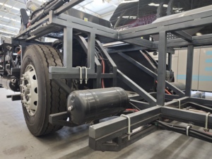 Châssis de bus électrique TENGLONG 12m à plancher bas, plateforme EV avec essieu électrique intégré et suspension pneumatique pour le transport urbain - Product Image 5