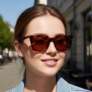 Fashionable <strong>Korean</strong> Style New Square Full Frame UV400 Sunglasses Personalized Trendy Street Photoshoot Advanced Sense <strong>Glasses</strong> - Product Image 3