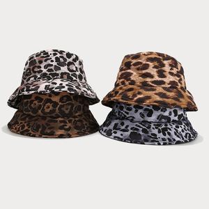 Sombrero de Pescador con Estampado de Leopardo para Mujer, Estilo Moderno para Otoño e Invierno - Product Image 2
