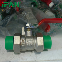 IFAN Factory vend des vannes à boisseau sphérique en laiton PPR à double union PN25 20-63 mm, raccords de plomberie PPR blancs