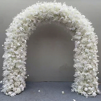 Arche florale de luxe en gros pour décoration de mariage, fournitures d'arche de fleurs artificielles en roses pour la décoration de scène de banquet de mariage