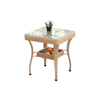 Ensemble de chaises en rotin pour l'extérieur, idéal pour les balcons, les patios et les tables basses.