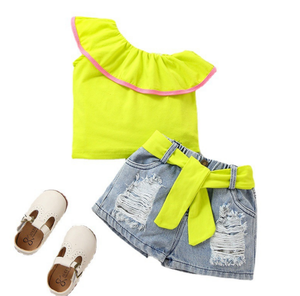 Set Estivo per Bambine in Vendita: Gilet Colorato e Shorts <span class=keywords><strong>Jeans</strong></span> Strappati, Due Pezzi - Product Image 1