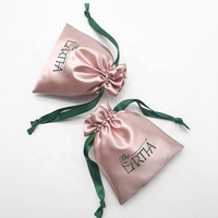 Pochette en soie rose imprimée personnalisée en gros sac cadeau de luxe en satin pour bijoux avec ruban emballage textile