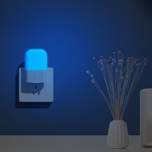 Venta caliente <span class=keywords><strong>Sensor</strong></span> de movimiento <span class=keywords><strong>LED</strong></span> Luz nocturna <span class=keywords><strong>Sensor</strong></span> de luz nocturna multicolor Enchufe de luz nocturna - Product Image 2