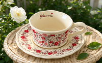 Cangkir Kopi Keramik Motif Bunga Rambat yang Indah dengan Piring Tatakan, Gaya Vintage untuk Minuman Teh Sore
