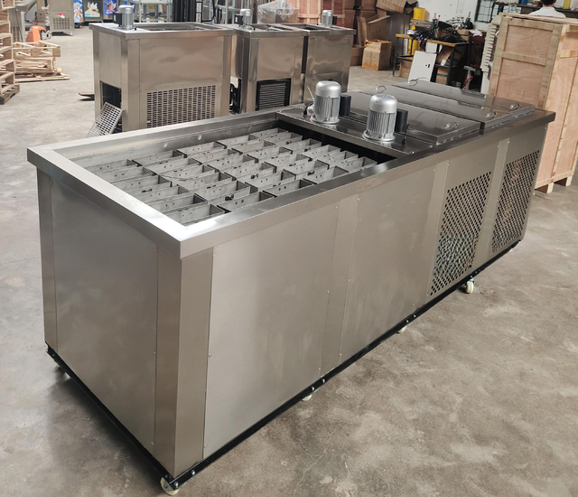 Large Ice Maker with a Daily Output of 3 Tons of Saltwater Pool Ice Brick Machine Small and Medium-sized 5-20kg Ice Cube Machine