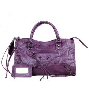 Fabrikneue französische Retro-Trend-Handtasche für Mädchen, Paris Nieten-Umhängetasche, Reißverschluss-Kissen-Tasche, stilvolles Design für Damen - Product Image 1