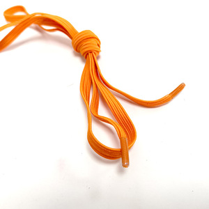Cordones Planos de 131 cm, 0.6 cm, de Poliéster con Extremos Elásticos, Color Sólido, para Zapatos Deportivos - Product Image 1