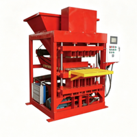 Machine à fabriquer des briques portable QT4 15 avec conception d'installation flexible pour la construction de logements ruraux