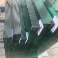 Panneaux de toit en verre trempé transparents solides pour les vérandas, les puits de lumière, les atriums, les couvertures de patio et les bâtiments à éclairage naturel