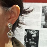 S925 Silber Damen Trendige Asymmetrische Blumen-Ohrstecker Gold Silber Zweifarbig 3D Geprägt Vintage Exquisit für Hochzeit & Party