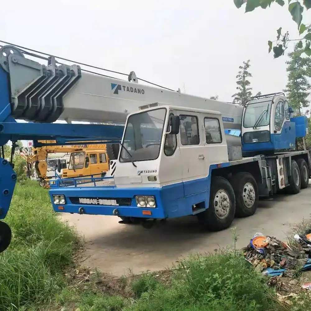 Tadano — grue de camion 65 tonnes, pièce d'occasion, mobile, dans une forte mesure de fonctionnement