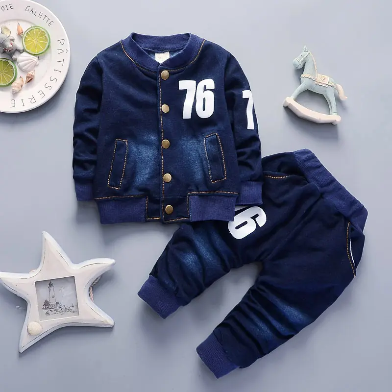 Ensembles 76 à manches longues en jeans 2pcs de marque privée de boutique de vêtements pour enfants garçons Vente populaire