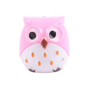 Sacapuntas con forma de búho para niños, sacapuntas manual de plástico para estudiantes de escuela primaria, tipo animal de color aleatorio - Product Image 5