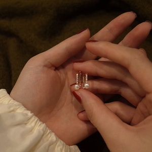 <span class=keywords><strong>Pendientes</strong></span> <span class=keywords><strong>de</strong></span> aro con <span class=keywords><strong>perlas</strong></span> Huggie para mujer, aretes, <span class=keywords><strong>oro</strong></span> sólido, 18K, diamante Natural, rectangular, ostentoso - Product Image 3