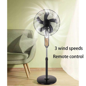 Ventilateur sur pied rechargeable de 18 pouces à oscillation 4 vitesses, fonctionnant sur courant alternatif/continu - Product Image 2