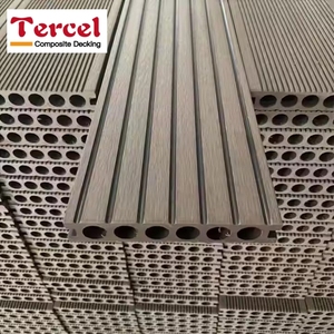 Tarima de Madera Plástica Compuesta (WPC) para Exteriores, Resistente al Agua, Moderna, Decorativa y Duradera, para Terrazas, Venta al Por Mayor - Product Image 1