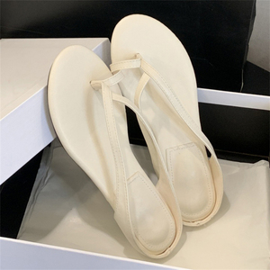 Nouvelles sandales de plage décontractées pour femmes à bout ouvert, collection été 2026, tongs à talon bas avec semelle extérieure en TPU, respirantes, souples et confortables - Product Image 4
