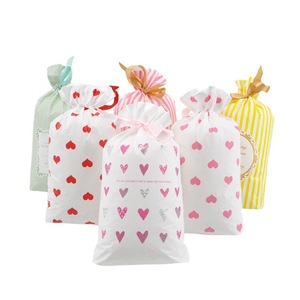 Sacchetti con Coulisse per Dolci da Forno, Stampa Cuori <span class=keywords><strong>e</strong></span> Righe, Sacchetti in Plastica con Nastri per Biscotti, Pasticcini, Bomboniere <span class=keywords><strong>e</strong></span> Regali - Product Image 1