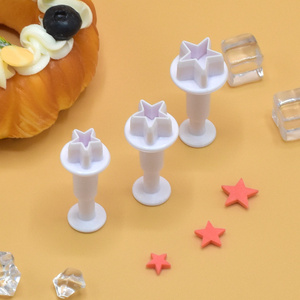 Moule en plastique écologique jetable pour biscuits, en forme d'étoile, avec bouton à ressort, pour fondant, <span class=keywords><strong>emporte</strong></span>-pièces 3 pièces - Product Image 1