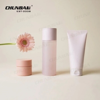 Ensemble cosmétique nettoyant pour le visage Bouteille rose en plastique pour lotion et traitement des cheveux pour emballage de shampooing